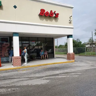 Breakfast at Bob&apos;s!