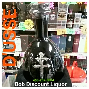 A uniquely powerful Cognac that deliver a bold flavor and smooth finish. Woody aromas softened with cinnamon and floral notes.