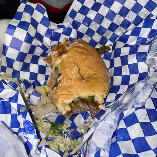 Sorry for the nasty half eaten burger but it was so big I couldn&apos;t finish it all. That&apos;s what&apos;s left after half