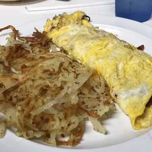 Bacon omelet and perfect hash browns