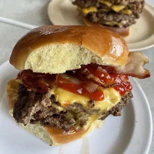 Double Cheeseburg