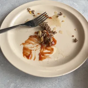 She ate the whole knife and fork