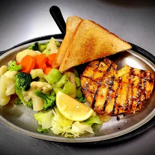 Grilled Chicken Dinner
 with 1 side, A salad and Texas Toast