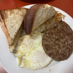 a plate of breakfast foods