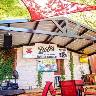 Live Music Monday-Saturday