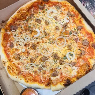 Bob&apos;s Sausage Pizza