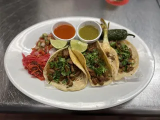 Mar y Tierra Restaurant