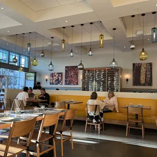 interior, crepes
