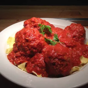 pasta dish, pasta, food