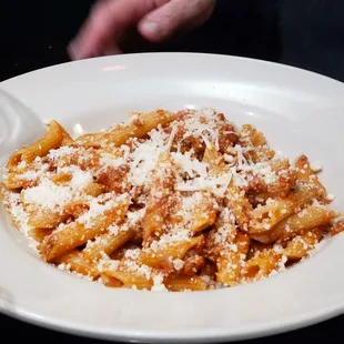 Penne Bolognese (Needs a little more sauce)
