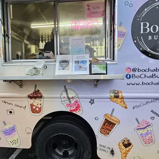 a bocha bubble tea truck