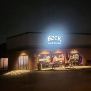 pizza, outside