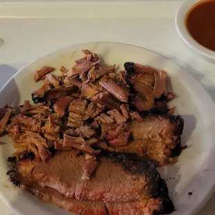 Chopped &amp; sliced brisket, green beans &amp; Mac n Cheese