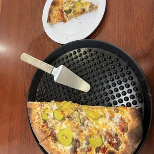Cheeseburger pizza