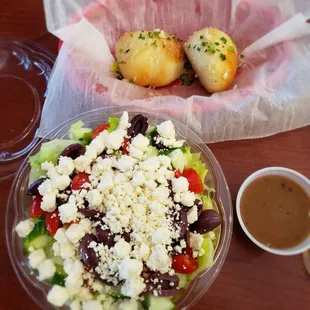Greek salad and garlic knots