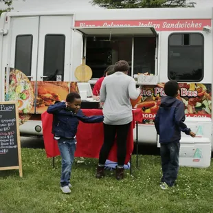 Bodacious Pizza at Virginia Beach Farmers Market food truck rodeo