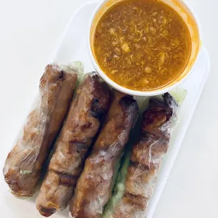 Nem Nuong Cuon - Grilled Pork with Lettuce Crunchy Spring Rolls. $6.00