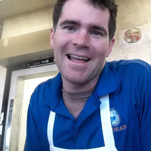 Here he is! Friendly &amp; knowledgeable - a great catch for Bodeans;)