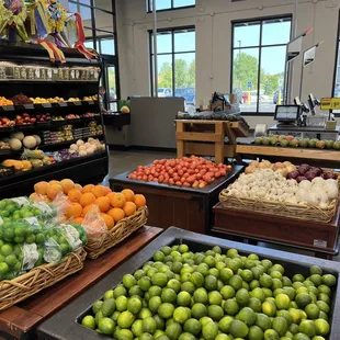 the produce section of a grocery store