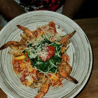 Garlic Shrimp and Spinach Plate