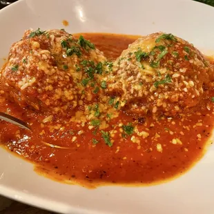 02.19.25 Nonna knew what she was doin&apos; make&apos;n these huge meatballs!!!  DEE-liciously approved!