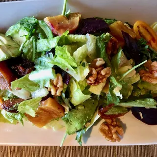 Remolachas Y Peras Salad
