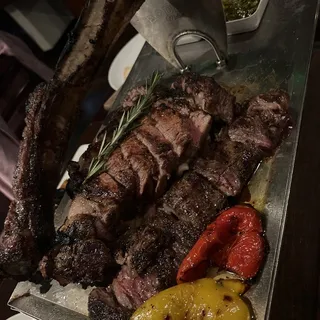 Tomahawk (Serves 2-3 people)