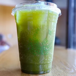 Yuja sparkling lemonade