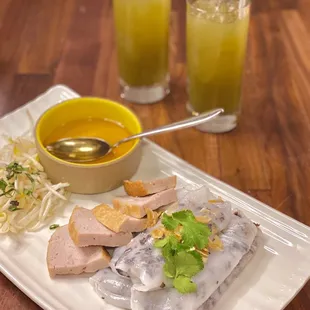 banh coun, fresh sugarcane juice x2 (02/2023)