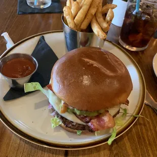 Bacon and Guacamole burger