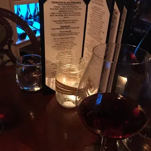 Wine,music and great company = perfect night