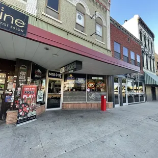 a view of a street corner