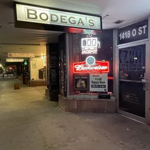 the entrance to bodega&apos;s