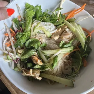 Vermicelli salad with chicken