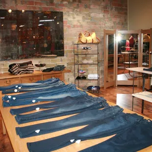 Denim selection: MOTHER, Citizens of Humanity, 7 for All Mankind, Koral