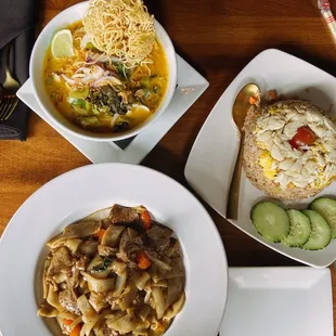 Drunken noodles (pad kee mao), Crab Fried Rice, and Kao Soi