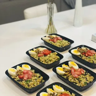 We do business meal prep catering!