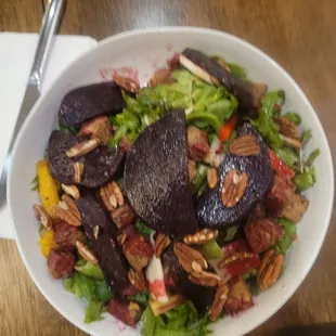 Amazingly FRESH beet salad (I added tempeh for protein)