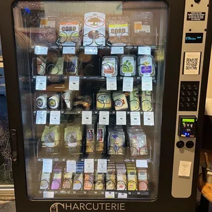 Charcuterie vending machine