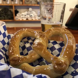 German night: Bierbrezn &amp; Pilsener