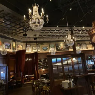 portion of first floor dining area