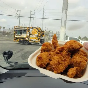 poultry, fried chicken wings, chicken wings and fried chicken, chicken wings, fried chicken, chicken, food, bbq chicken, bbq wings