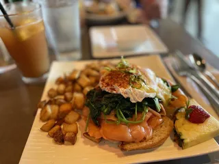 Moena Café