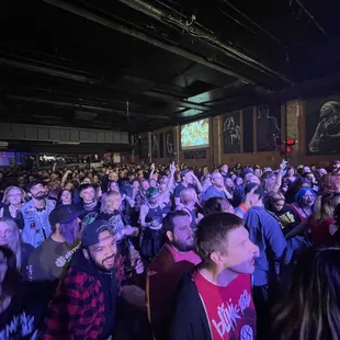 Emo Nite Crowd