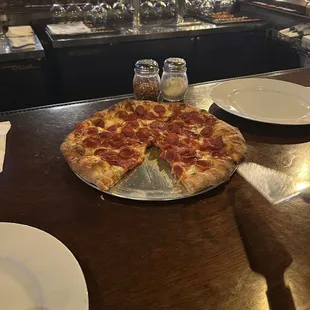 Pepperoni pizza with old style pepperoni, great!