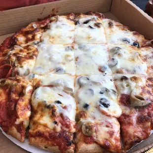 The bogey pizza - was delicious! Worth a stop!