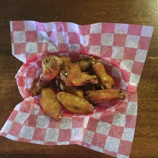 Chicken wings with mango habanero rub