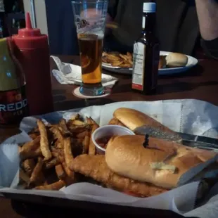 Cheap and GOOD fish sandwich!!