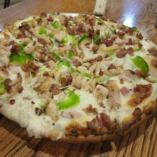 Garlic Chicken Pizza