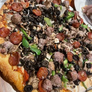 1. Large Bogey&apos;s Combo Pizza